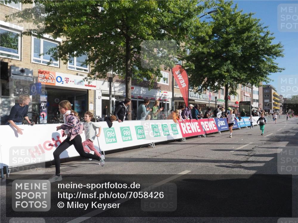 15.09.2024 - PSD Bank Halbmarathon Miley Keyser http://msf.ph/oto/7058426 15.09.2024 10:28:12 Ziel 14, 43, 84, 94, 132, 135, 149, 161, 166, 208, 217, 230, 258, 262, 285, 293 meine-sportfotos.de