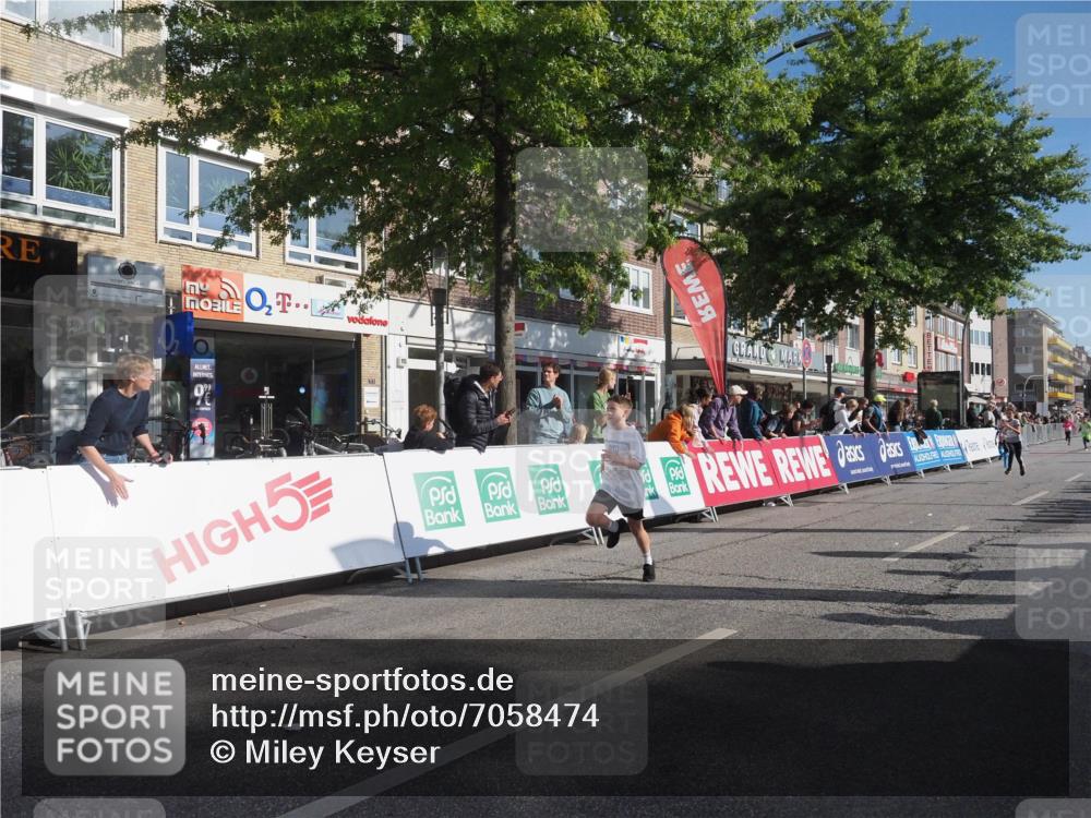 15.09.2024 - PSD Bank Halbmarathon Miley Keyser http://msf.ph/oto/7058474 15.09.2024 10:28:17 Ziel 45, 84, 89, 92, 94, 132, 135, 149, 161, 166, 208, 217, 258, 262, 285, 293 meine-sportfotos.de