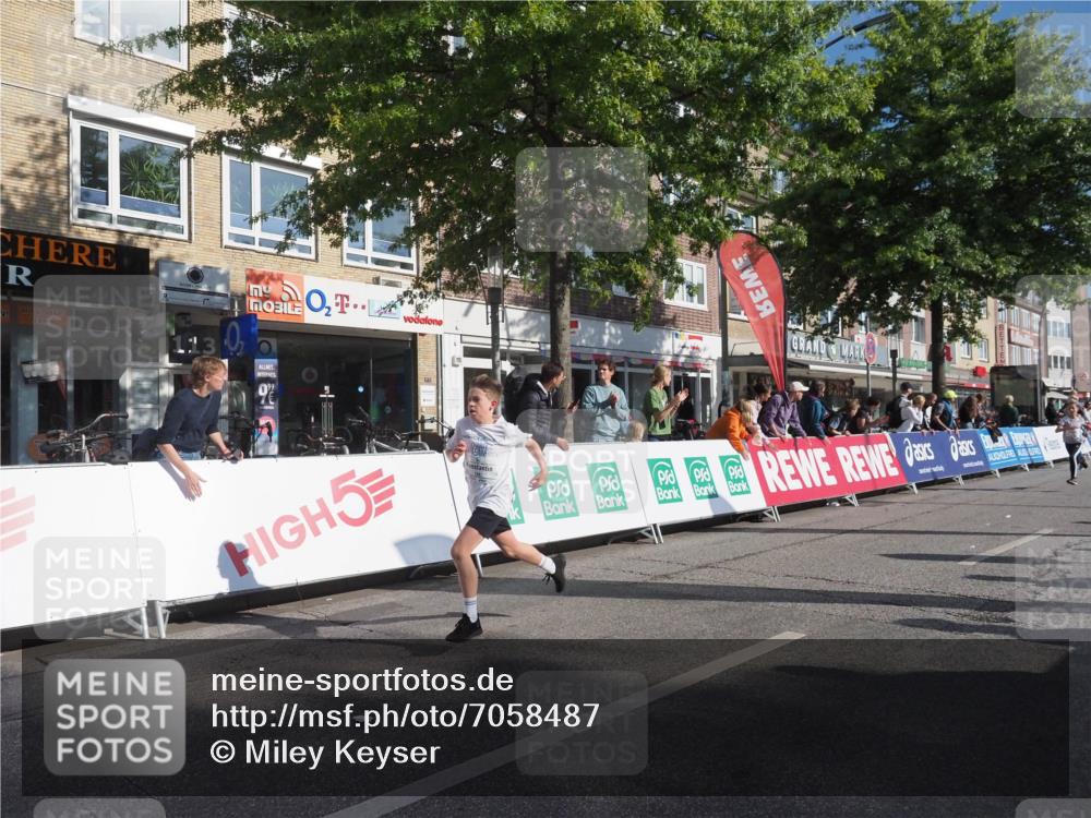 15.09.2024 - PSD Bank Halbmarathon Miley Keyser http://msf.ph/oto/7058487 15.09.2024 10:28:18 Ziel 45, 84, 89, 92, 94, 132, 135, 149, 161, 166, 183, 208, 217, 258, 262, 285, 293 meine-sportfotos.de