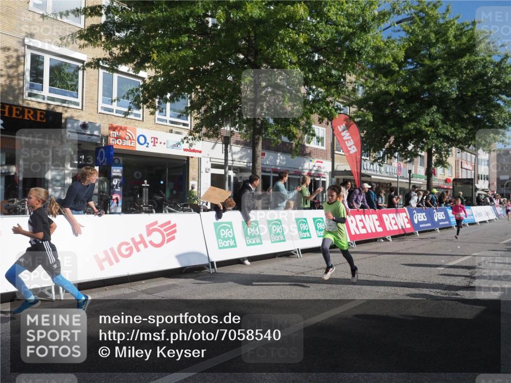 15.09.2024 - PSD Bank Halbmarathon Miley Keyser http://msf.ph/oto/7058540 15.09.2024 10:28:24 Ziel 45, 89, 92, 135, 149, 166, 183, 243, 258, 285 meine-sportfotos.de