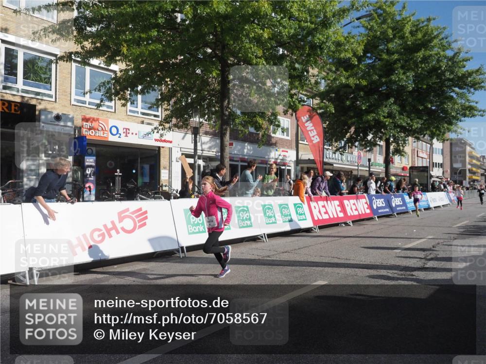 15.09.2024 - PSD Bank Halbmarathon Miley Keyser http://msf.ph/oto/7058567 15.09.2024 10:28:26 Ziel 26, 45, 89, 92, 149, 166, 183, 184, 192, 243, 285 meine-sportfotos.de