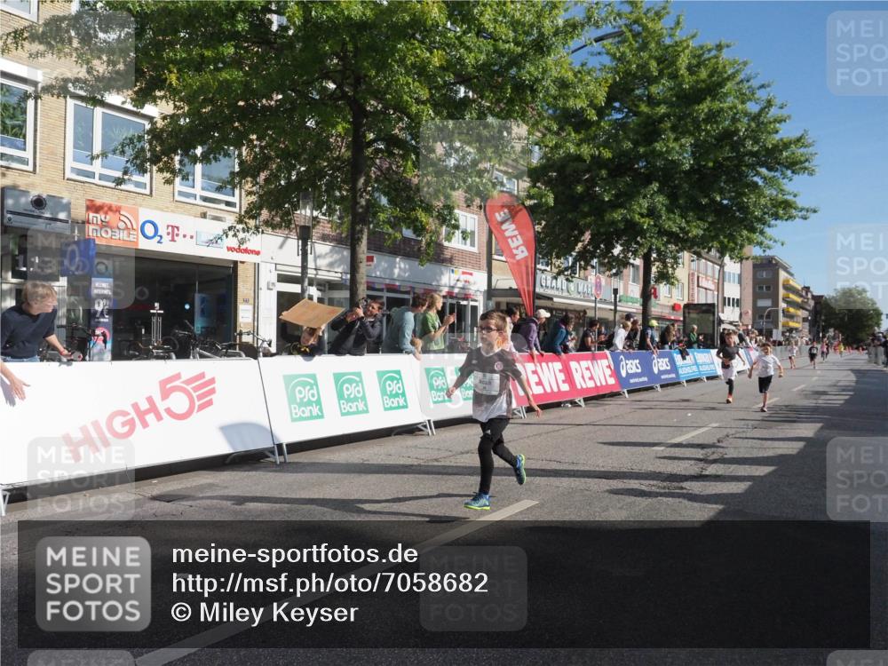 15.09.2024 - PSD Bank Halbmarathon Miley Keyser http://msf.ph/oto/7058682 15.09.2024 10:28:38 Ziel 26, 45, 92, 130, 162, 183, 184, 192, 205, 235, 243, 273, 305 meine-sportfotos.de