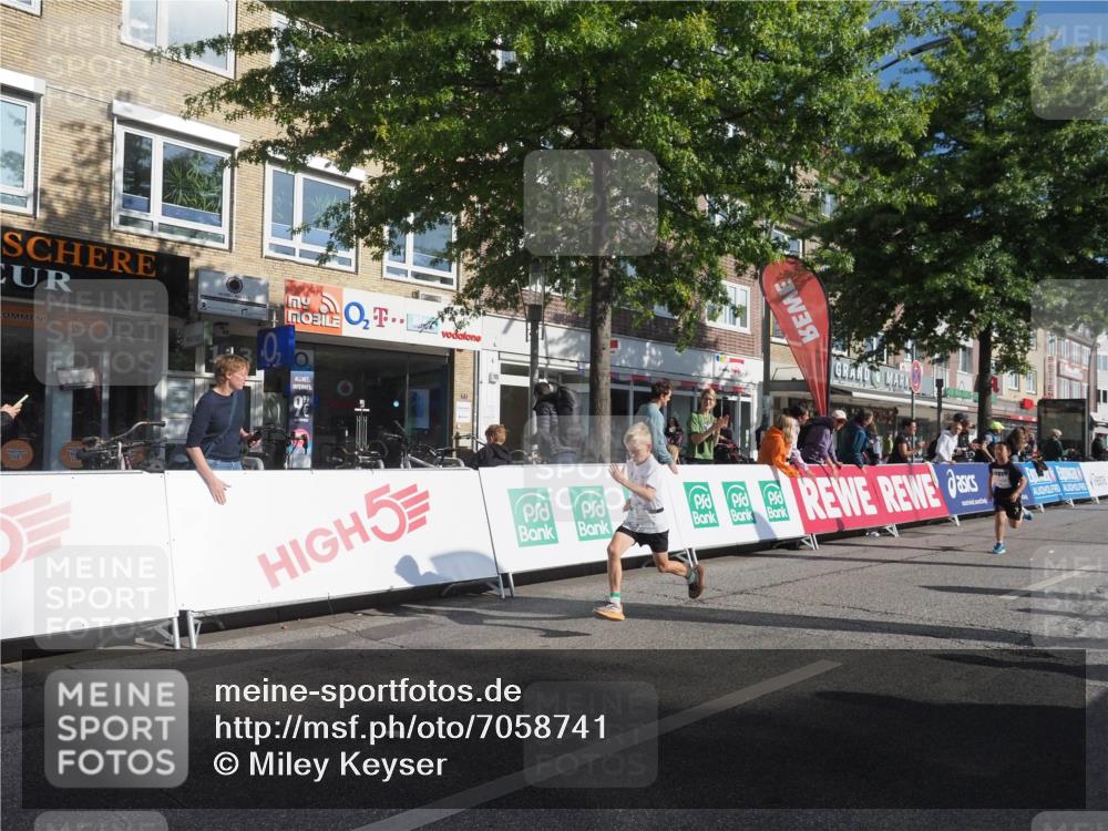 15.09.2024 - PSD Bank Halbmarathon Miley Keyser http://msf.ph/oto/7058741 15.09.2024 10:28:44 Ziel 26, 130, 140, 162, 184, 192, 205, 235, 273, 305 meine-sportfotos.de