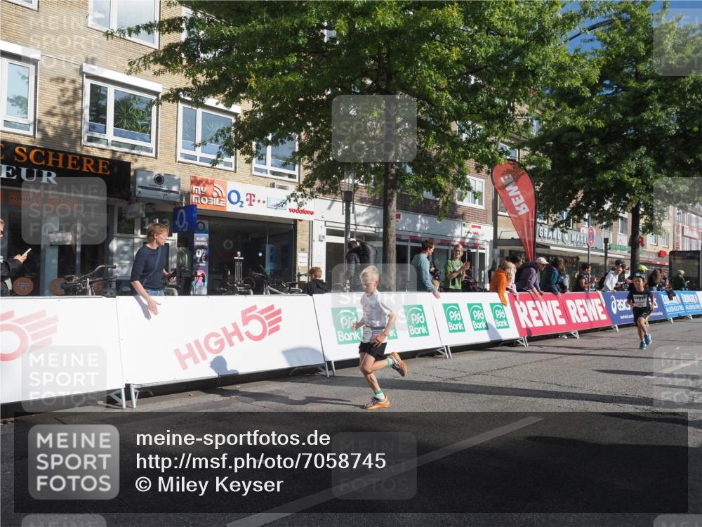15.09.2024 - PSD Bank Halbmarathon Miley Keyser http://msf.ph/oto/7058745 15.09.2024 10:28:44 Ziel 26, 130, 140, 162, 184, 192, 205, 235, 273, 305 meine-sportfotos.de