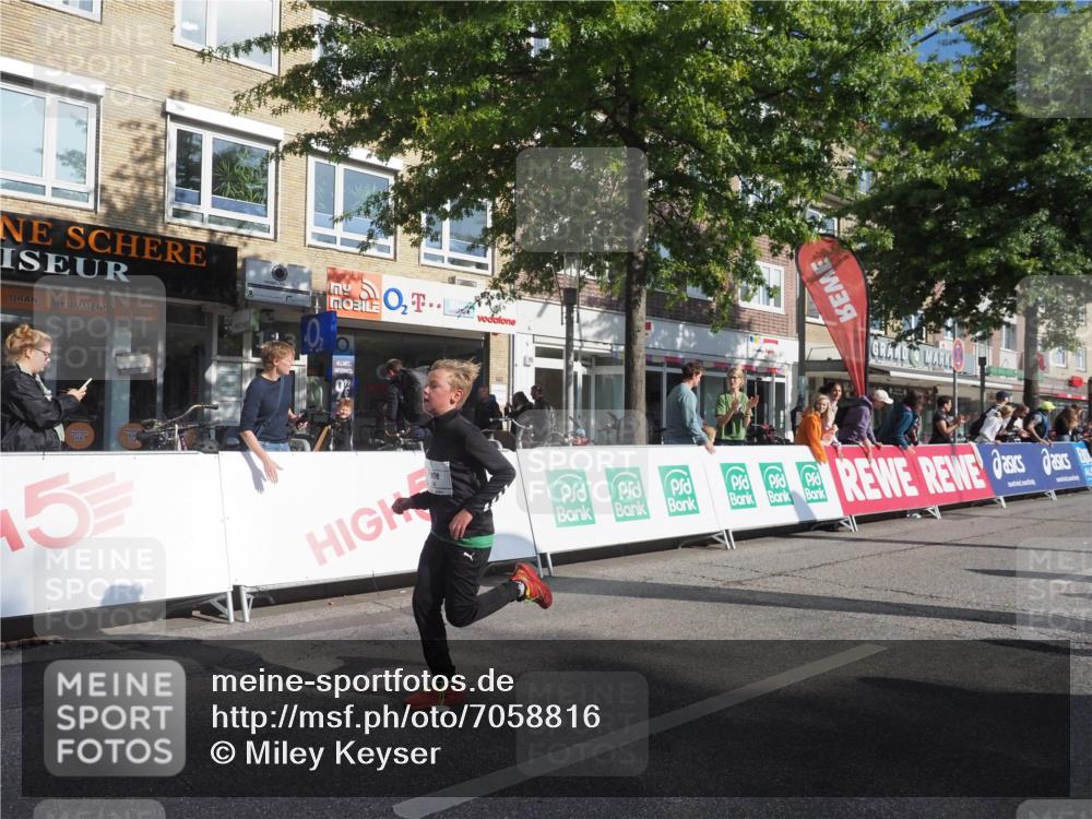 15.09.2024 - PSD Bank Halbmarathon Miley Keyser http://msf.ph/oto/7058816 15.09.2024 10:28:50 Ziel 106, 107, 130, 137, 140, 205, 222, 235, 305 meine-sportfotos.de