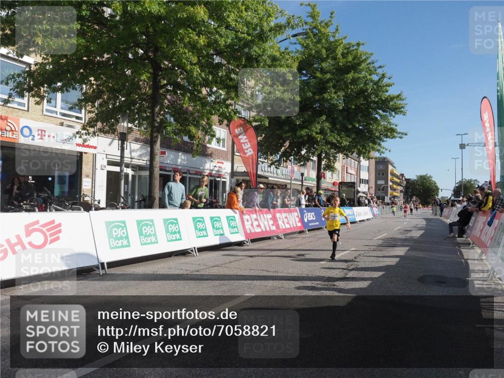 15.09.2024 - PSD Bank Halbmarathon Miley Keyser http://msf.ph/oto/7058821 15.09.2024 10:28:53 Ziel 106, 107, 130, 137, 140, 154, 179, 189, 205, 222, 235 meine-sportfotos.de