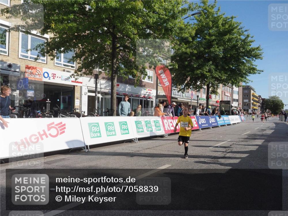15.09.2024 - PSD Bank Halbmarathon Miley Keyser http://msf.ph/oto/7058839 15.09.2024 10:28:53 Ziel 106, 107, 130, 137, 140, 154, 179, 189, 205, 222, 235 meine-sportfotos.de