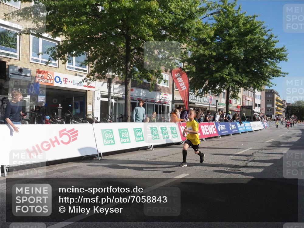 15.09.2024 - PSD Bank Halbmarathon Miley Keyser http://msf.ph/oto/7058843 15.09.2024 10:28:53 Ziel 106, 107, 130, 137, 140, 154, 179, 189, 205, 222, 235 meine-sportfotos.de