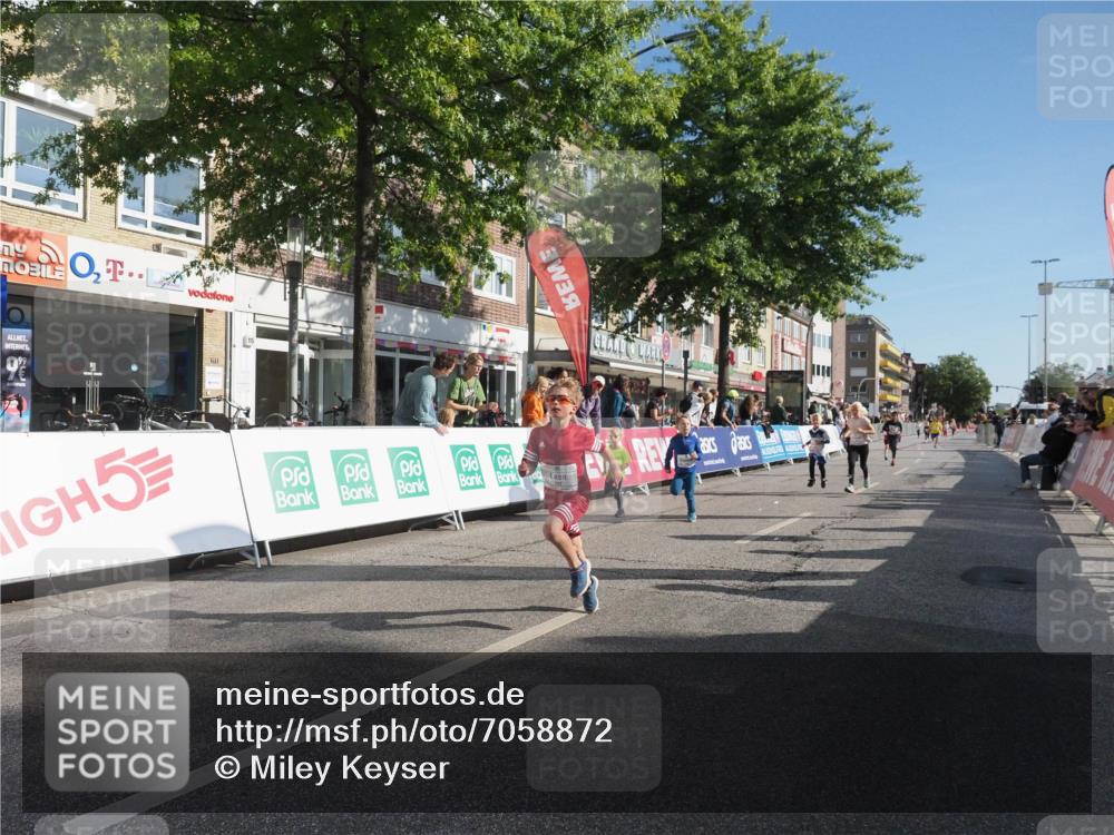 15.09.2024 - PSD Bank Halbmarathon Miley Keyser http://msf.ph/oto/7058872 15.09.2024 10:29:01 Ziel 106, 107, 137, 140, 150, 154, 170, 179, 189, 222, 231, 288, 292, 297 meine-sportfotos.de