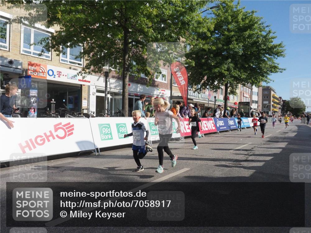 15.09.2024 - PSD Bank Halbmarathon Miley Keyser http://msf.ph/oto/7058917 15.09.2024 10:29:04 Ziel 5, 106, 107, 137, 150, 154, 170, 179, 189, 222, 231, 271, 288, 292, 297 meine-sportfotos.de
