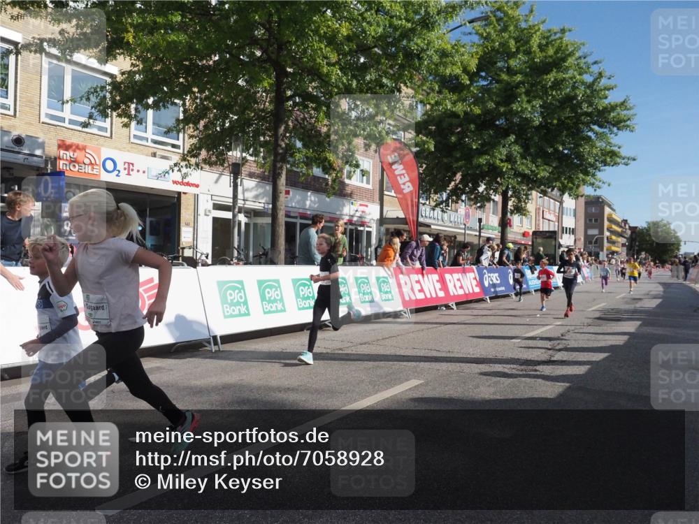 15.09.2024 - PSD Bank Halbmarathon Miley Keyser http://msf.ph/oto/7058928 15.09.2024 10:29:04 Ziel 5, 106, 107, 137, 150, 154, 170, 179, 189, 222, 231, 271, 288, 292, 297 meine-sportfotos.de