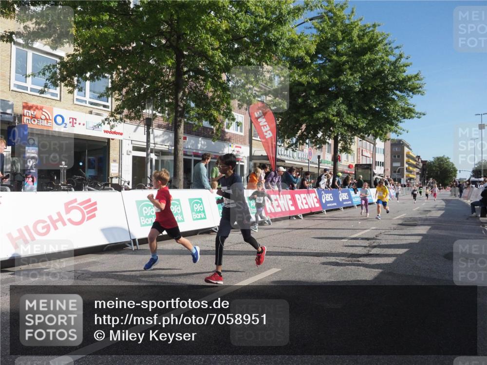 15.09.2024 - PSD Bank Halbmarathon Miley Keyser http://msf.ph/oto/7058951 15.09.2024 10:29:07 Ziel 5, 47, 106, 107, 137, 150, 154, 170, 179, 189, 222, 231, 244, 271, 288, 292, 297 meine-sportfotos.de