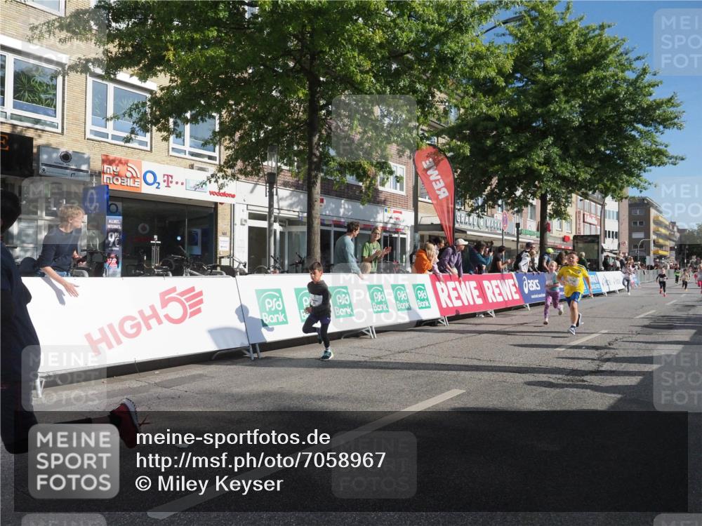 15.09.2024 - PSD Bank Halbmarathon Miley Keyser http://msf.ph/oto/7058967 15.09.2024 10:29:07 Ziel 5, 47, 106, 107, 137, 150, 154, 170, 179, 189, 222, 231, 244, 271, 288, 292, 297 meine-sportfotos.de