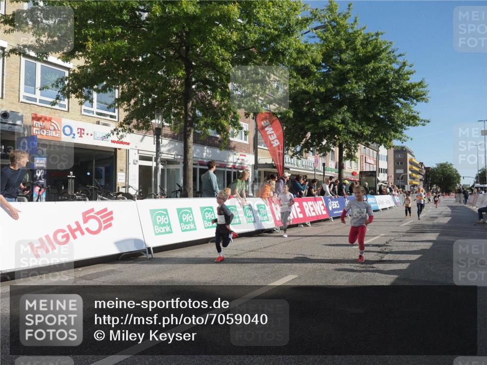 15.09.2024 - PSD Bank Halbmarathon Miley Keyser http://msf.ph/oto/7059040 15.09.2024 10:29:12 Ziel 5, 12, 47, 70, 137, 150, 154, 170, 179, 180, 189, 231, 244, 254, 255, 271, 288, 292, 297 meine-sportfotos.de