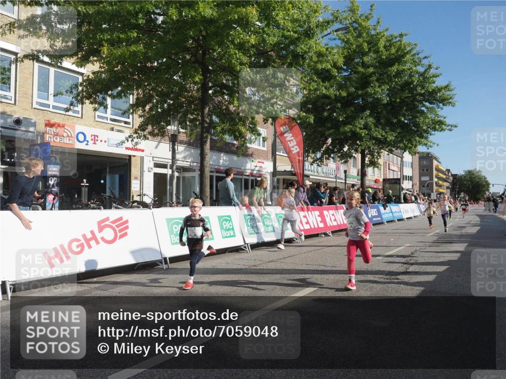 15.09.2024 - PSD Bank Halbmarathon Miley Keyser http://msf.ph/oto/7059048 15.09.2024 10:29:12 Ziel 5, 12, 47, 70, 137, 150, 154, 170, 179, 180, 189, 231, 244, 254, 255, 271, 288, 292, 297 meine-sportfotos.de