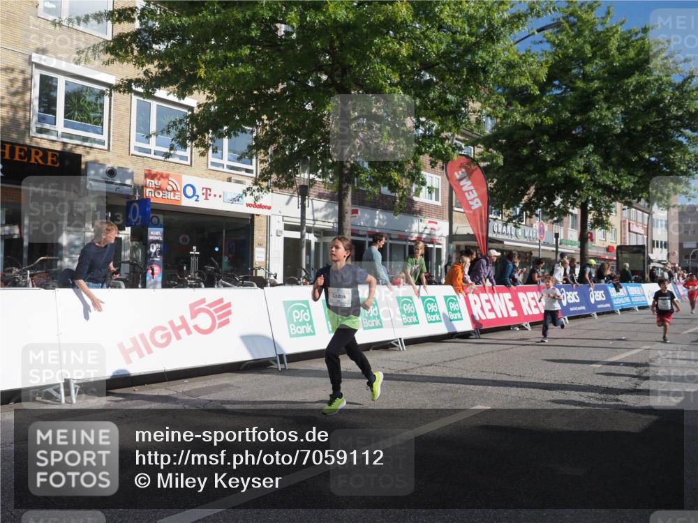 15.09.2024 - PSD Bank Halbmarathon Miley Keyser http://msf.ph/oto/7059112 15.09.2024 10:29:18 Ziel 5, 12, 47, 70, 150, 170, 180, 194, 244, 254, 255, 271, 288, 292, 297 meine-sportfotos.de