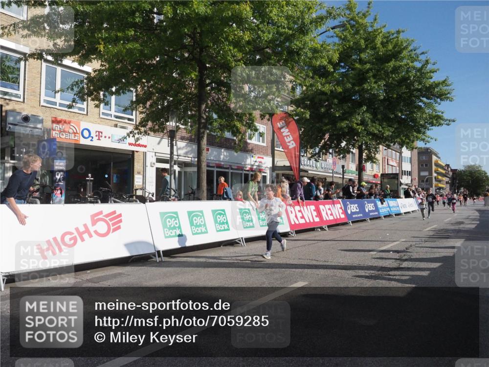 15.09.2024 - PSD Bank Halbmarathon Miley Keyser http://msf.ph/oto/7059285 15.09.2024 10:29:36 Ziel 15, 46, 60, 74, 80, 85, 111, 112, 120, 194 meine-sportfotos.de