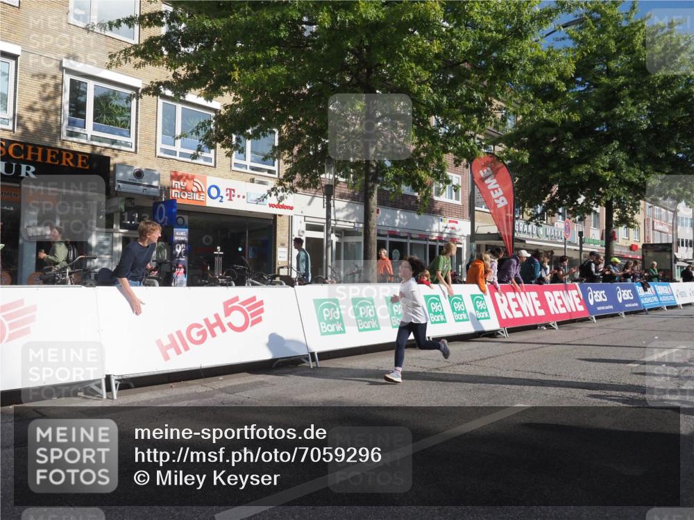 15.09.2024 - PSD Bank Halbmarathon Miley Keyser http://msf.ph/oto/7059296 15.09.2024 10:29:37 Ziel 15, 46, 60, 74, 80, 85, 111, 112, 120, 164 meine-sportfotos.de