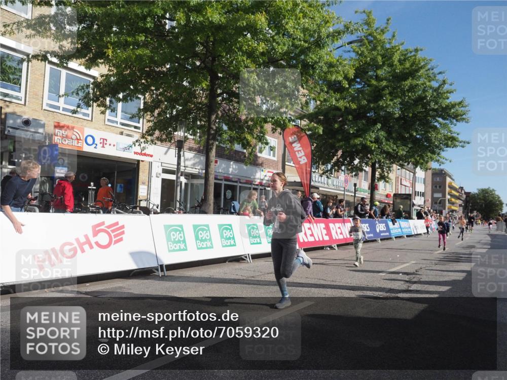 15.09.2024 - PSD Bank Halbmarathon Miley Keyser http://msf.ph/oto/7059320 15.09.2024 10:29:40 Ziel 15, 46, 60, 74, 80, 85, 111, 112, 120, 164, 168, 286 meine-sportfotos.de