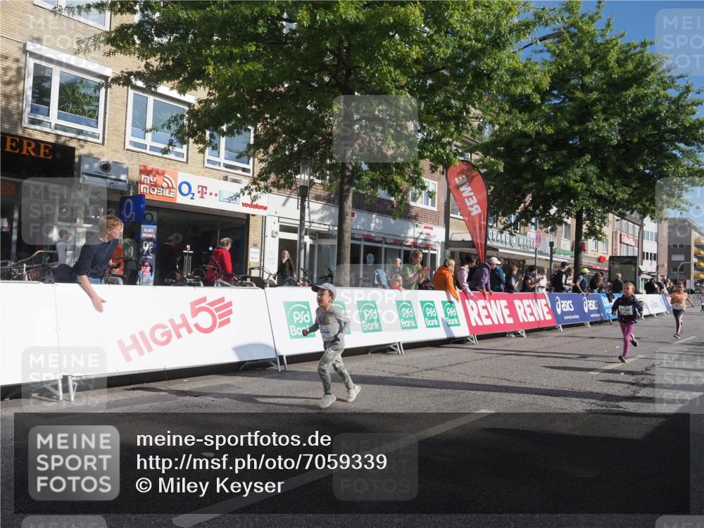 15.09.2024 - PSD Bank Halbmarathon Miley Keyser http://msf.ph/oto/7059339 15.09.2024 10:29:42 Ziel 15, 46, 60, 74, 80, 85, 111, 112, 120, 164, 168, 185, 225, 286 meine-sportfotos.de