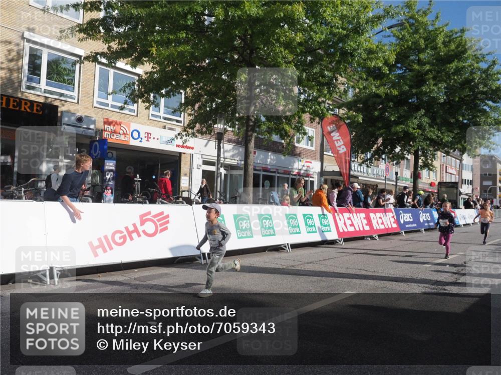 15.09.2024 - PSD Bank Halbmarathon Miley Keyser http://msf.ph/oto/7059343 15.09.2024 10:29:42 Ziel 15, 46, 60, 74, 80, 85, 111, 112, 120, 164, 168, 185, 225, 286 meine-sportfotos.de