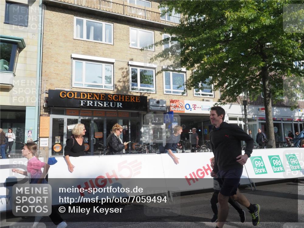 15.09.2024 - PSD Bank Halbmarathon Miley Keyser http://msf.ph/oto/7059494 15.09.2024 10:29:52 Ziel 3, 15, 46, 60, 63, 74, 127, 156, 164, 168, 171, 185, 218, 225, 246, 264, 286 meine-sportfotos.de