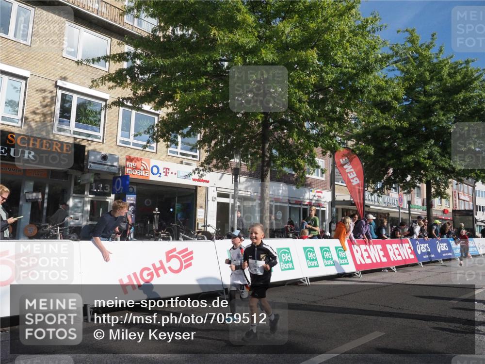 15.09.2024 - PSD Bank Halbmarathon Miley Keyser http://msf.ph/oto/7059512 15.09.2024 10:29:53 Ziel 3, 15, 46, 60, 63, 127, 156, 164, 168, 171, 185, 218, 225, 246, 264, 286 meine-sportfotos.de