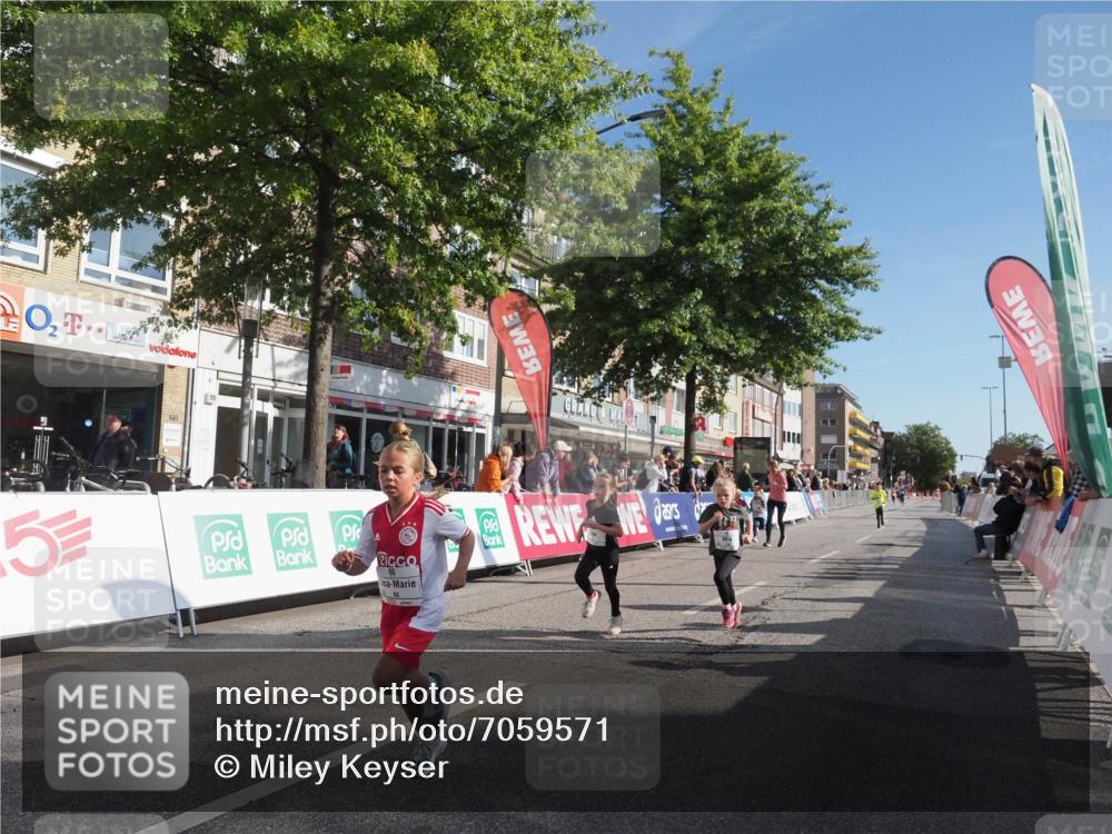 15.09.2024 - PSD Bank Halbmarathon Miley Keyser http://msf.ph/oto/7059571 15.09.2024 10:29:57 Ziel 3, 15, 63, 127, 156, 164, 168, 171, 185, 218, 225, 246, 252, 264, 286 meine-sportfotos.de