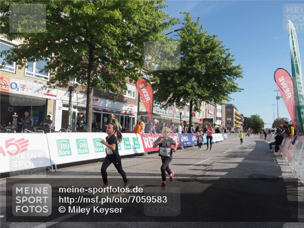 15.09.2024 - PSD Bank Halbmarathon Miley Keyser http://msf.ph/oto/7059583 15.09.2024 10:29:57 Ziel 3, 15, 63, 127, 156, 164, 168, 171, 185, 218, 225, 246, 252, 264, 286 meine-sportfotos.de