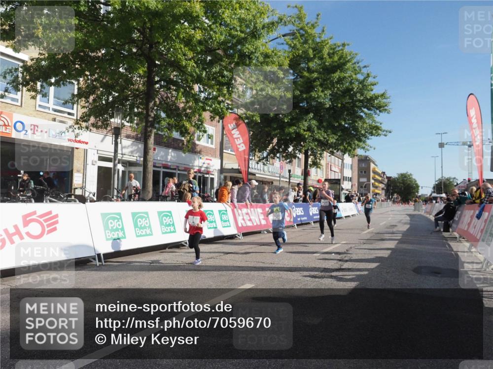 15.09.2024 - PSD Bank Halbmarathon Miley Keyser http://msf.ph/oto/7059670 15.09.2024 10:30:11 Ziel 32, 97, 127, 129, 156, 252, 264, 281, 289, 306 meine-sportfotos.de