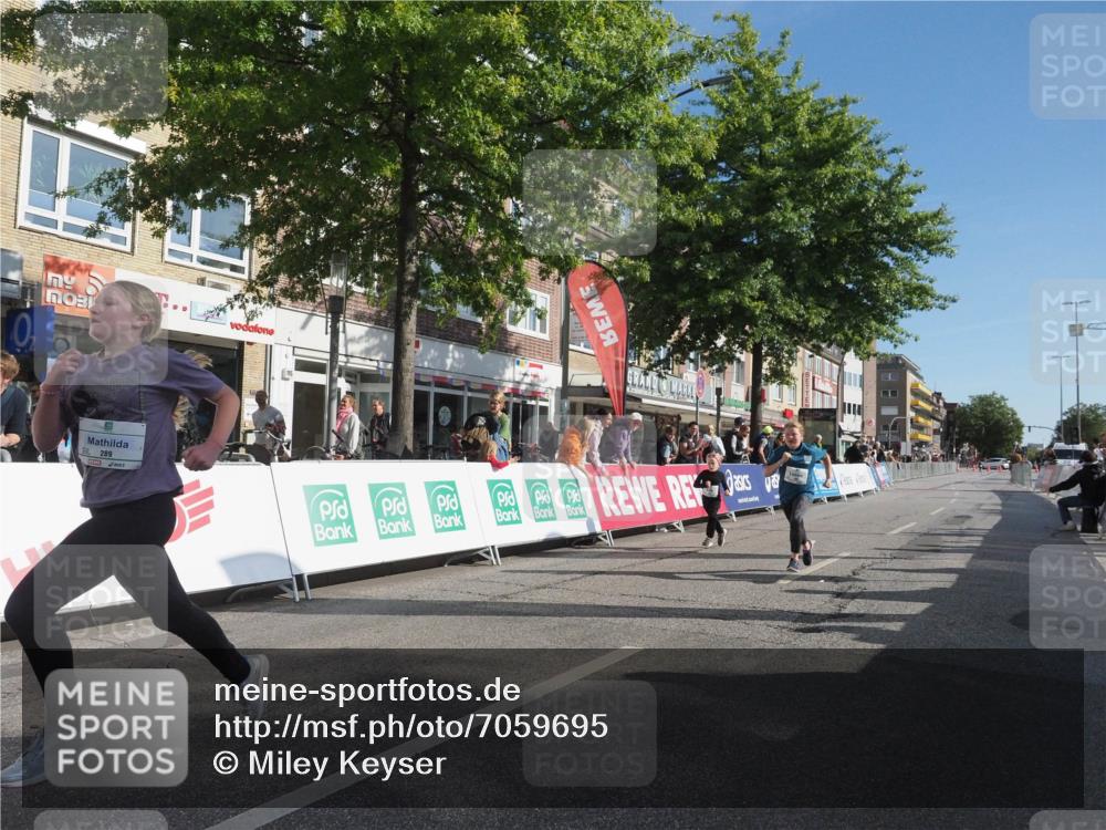 15.09.2024 - PSD Bank Halbmarathon Miley Keyser http://msf.ph/oto/7059695 15.09.2024 10:30:12 Ziel 32, 97, 127, 129, 156, 252, 264, 281, 289, 306 meine-sportfotos.de