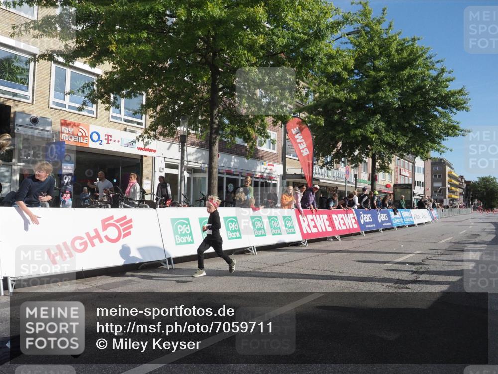 15.09.2024 - PSD Bank Halbmarathon Miley Keyser http://msf.ph/oto/7059711 15.09.2024 10:30:14 Ziel 32, 97, 129, 252, 281, 289, 306 meine-sportfotos.de