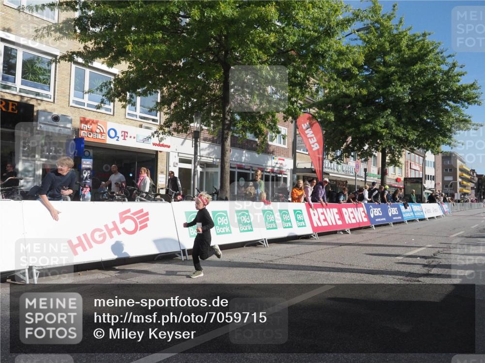 15.09.2024 - PSD Bank Halbmarathon Miley Keyser http://msf.ph/oto/7059715 15.09.2024 10:30:14 Ziel 32, 97, 129, 252, 281, 289, 306 meine-sportfotos.de