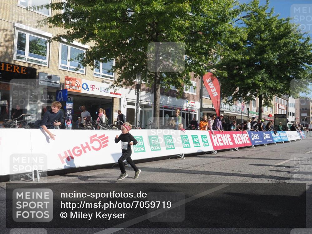 15.09.2024 - PSD Bank Halbmarathon Miley Keyser http://msf.ph/oto/7059719 15.09.2024 10:30:14 Ziel 32, 97, 129, 252, 281, 289, 306 meine-sportfotos.de
