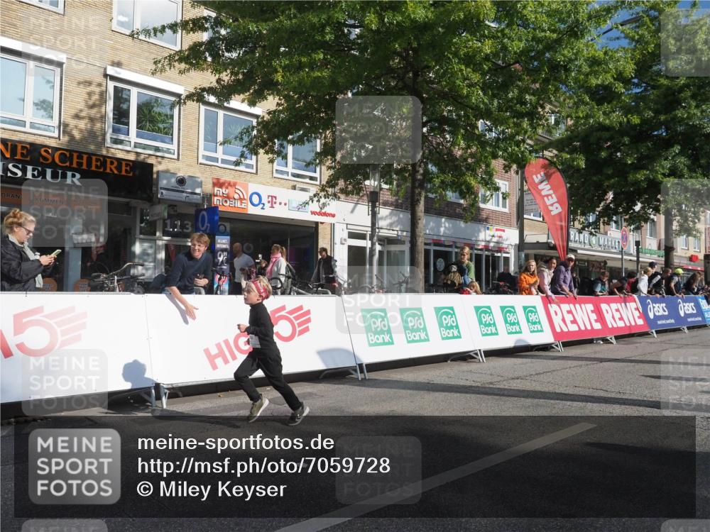 15.09.2024 - PSD Bank Halbmarathon Miley Keyser http://msf.ph/oto/7059728 15.09.2024 10:30:14 Ziel 32, 97, 129, 252, 281, 289, 306 meine-sportfotos.de