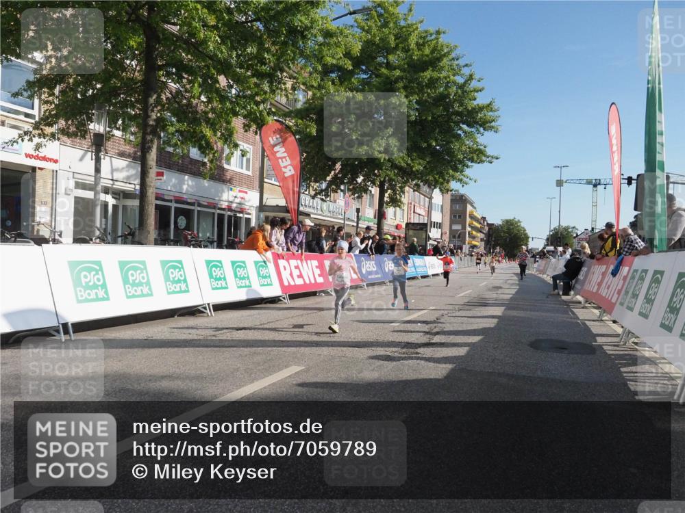 15.09.2024 - PSD Bank Halbmarathon Miley Keyser http://msf.ph/oto/7059789 15.09.2024 10:30:48 Ziel 38, 44, 145, 147, 214, 234 meine-sportfotos.de