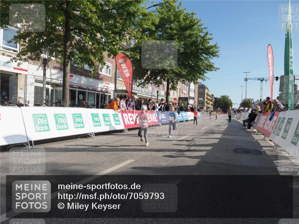 15.09.2024 - PSD Bank Halbmarathon Miley Keyser http://msf.ph/oto/7059793 15.09.2024 10:30:48 Ziel 38, 44, 145, 147, 214, 234 meine-sportfotos.de