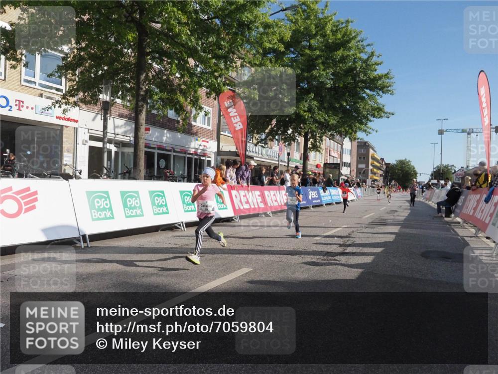 15.09.2024 - PSD Bank Halbmarathon Miley Keyser http://msf.ph/oto/7059804 15.09.2024 10:30:48 Ziel 38, 44, 145, 147, 214, 234 meine-sportfotos.de