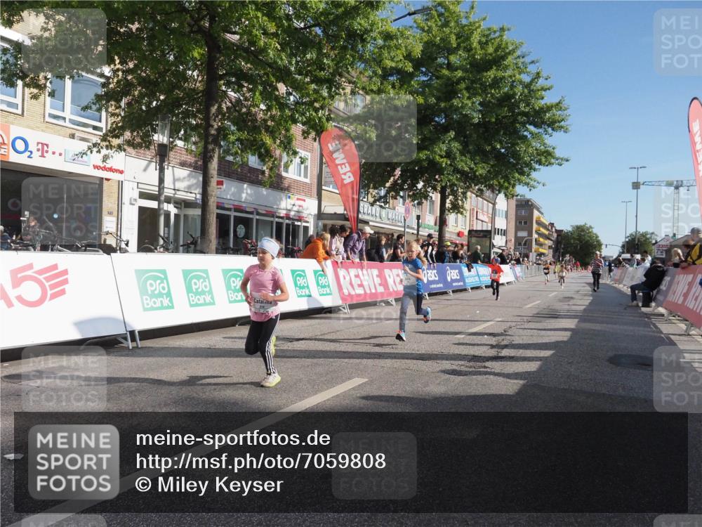 15.09.2024 - PSD Bank Halbmarathon Miley Keyser http://msf.ph/oto/7059808 15.09.2024 10:30:48 Ziel 38, 44, 145, 147, 214, 234 meine-sportfotos.de