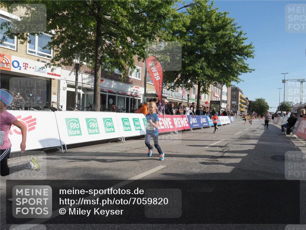 15.09.2024 - PSD Bank Halbmarathon Miley Keyser http://msf.ph/oto/7059820 15.09.2024 10:30:49 Ziel 38, 44, 145, 147, 207, 214, 234 meine-sportfotos.de