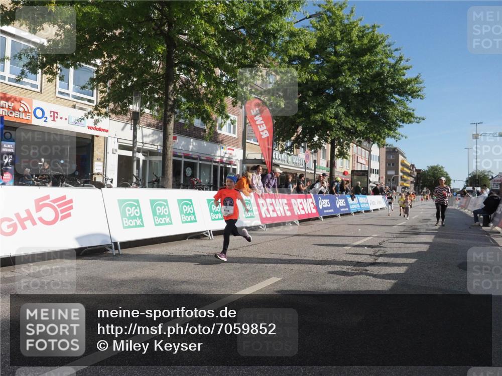 15.09.2024 - PSD Bank Halbmarathon Miley Keyser http://msf.ph/oto/7059852 15.09.2024 10:30:51 Ziel 38, 44, 141, 145, 147, 207, 214, 234 meine-sportfotos.de