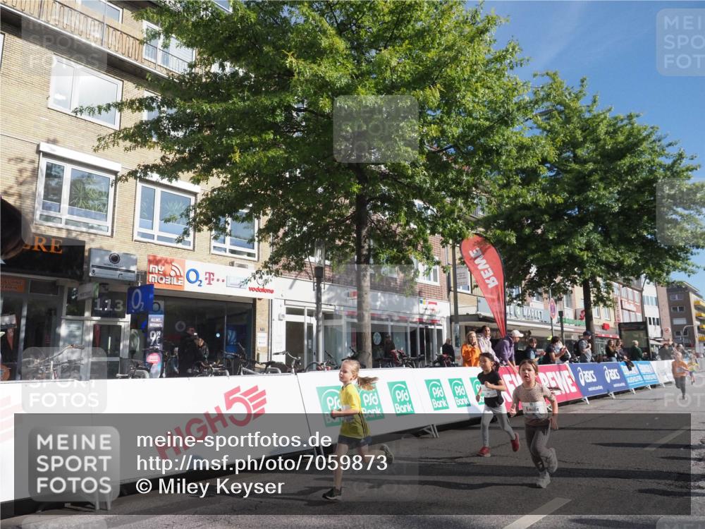 15.09.2024 - PSD Bank Halbmarathon Miley Keyser http://msf.ph/oto/7059873 15.09.2024 10:30:56 Ziel 38, 44, 104, 141, 145, 147, 207, 214, 234 meine-sportfotos.de