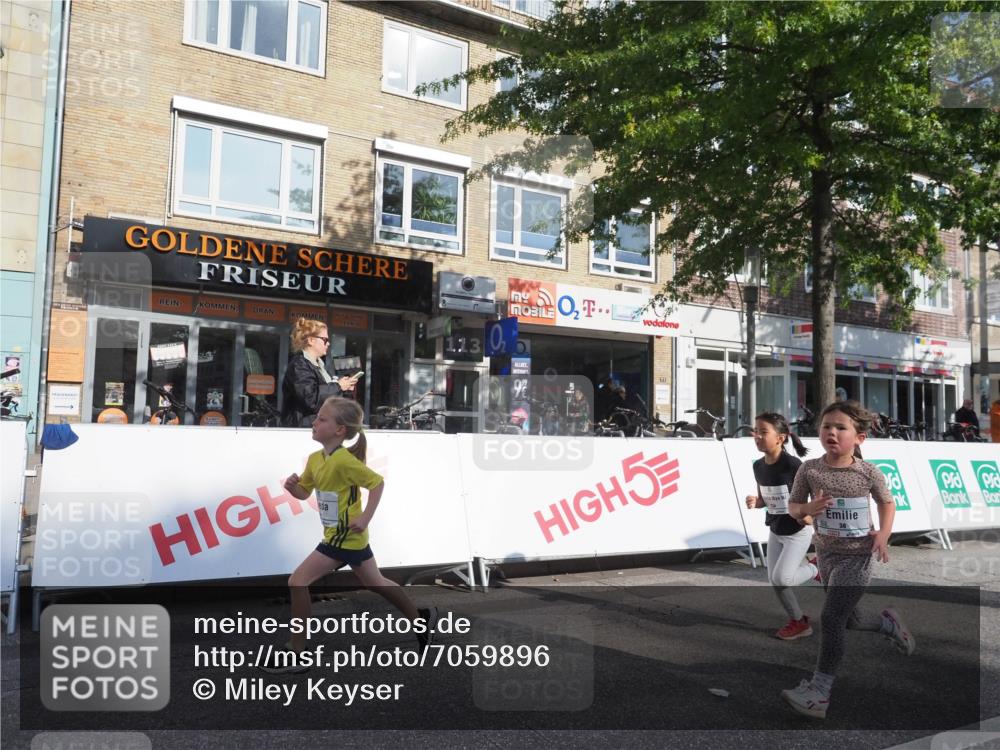 15.09.2024 - PSD Bank Halbmarathon Miley Keyser http://msf.ph/oto/7059896 15.09.2024 10:30:57 Ziel 24, 38, 44, 104, 105, 141, 145, 147, 207, 214, 234 meine-sportfotos.de
