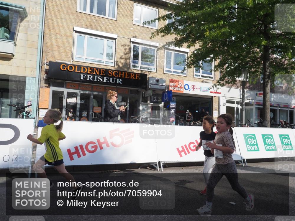 15.09.2024 - PSD Bank Halbmarathon Miley Keyser http://msf.ph/oto/7059904 15.09.2024 10:30:57 Ziel 24, 38, 44, 104, 105, 141, 145, 147, 207, 214, 234 meine-sportfotos.de