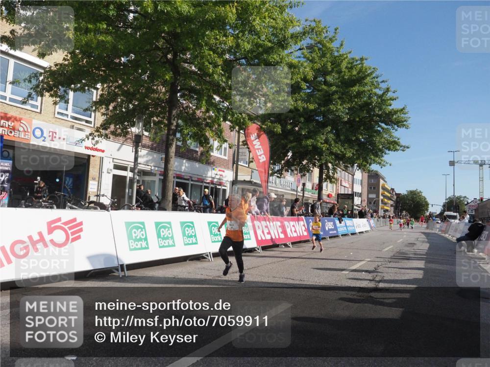 15.09.2024 - PSD Bank Halbmarathon Miley Keyser http://msf.ph/oto/7059911 15.09.2024 10:31:00 Ziel 24, 25, 38, 44, 104, 105, 141, 145, 207, 234 meine-sportfotos.de