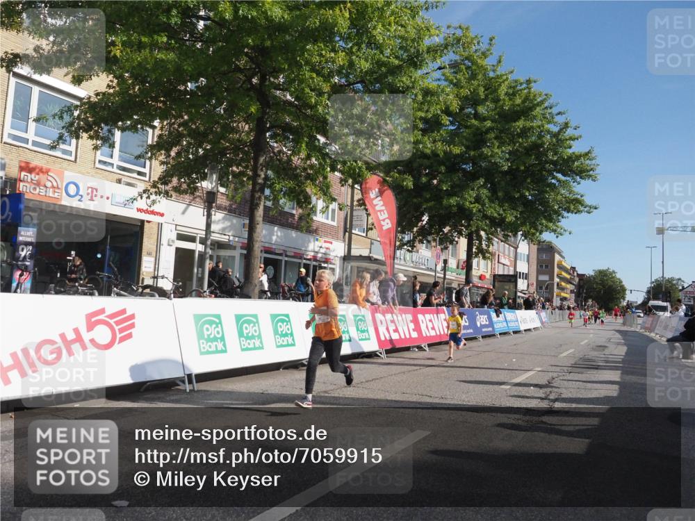 15.09.2024 - PSD Bank Halbmarathon Miley Keyser http://msf.ph/oto/7059915 15.09.2024 10:31:00 Ziel 24, 25, 38, 44, 104, 105, 141, 145, 207, 234 meine-sportfotos.de