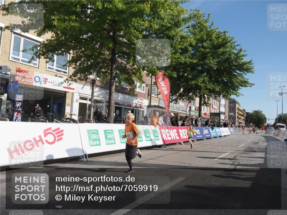 15.09.2024 - PSD Bank Halbmarathon Miley Keyser http://msf.ph/oto/7059919 15.09.2024 10:31:00 Ziel 24, 25, 38, 44, 104, 105, 141, 145, 207, 234 meine-sportfotos.de