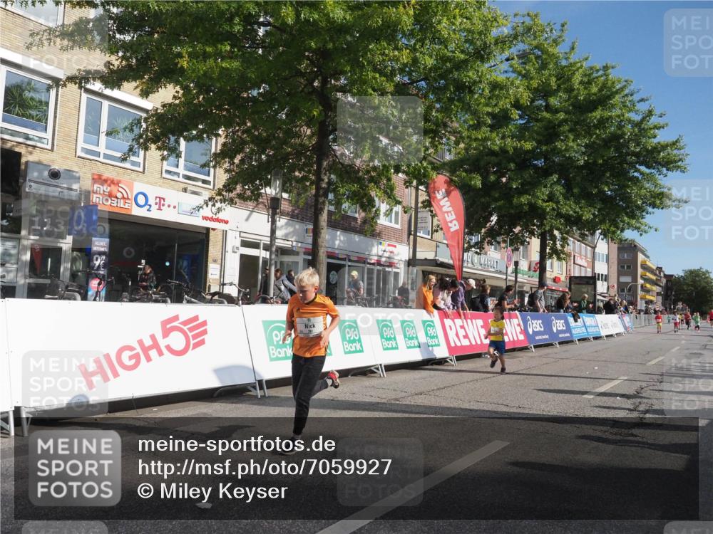 15.09.2024 - PSD Bank Halbmarathon Miley Keyser http://msf.ph/oto/7059927 15.09.2024 10:31:00 Ziel 24, 25, 38, 44, 104, 105, 141, 145, 207, 234 meine-sportfotos.de