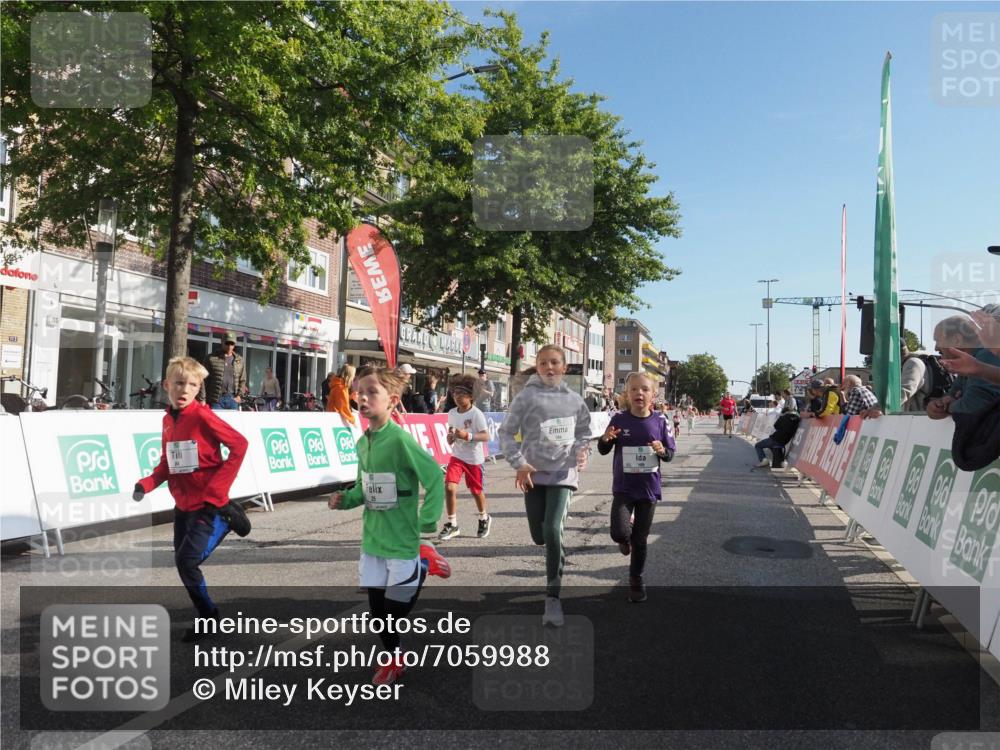 15.09.2024 - PSD Bank Halbmarathon Miley Keyser http://msf.ph/oto/7059988 15.09.2024 10:31:11 Ziel 24, 25, 39, 72, 104, 105, 126, 141, 160, 163, 191, 207, 277, 287 meine-sportfotos.de