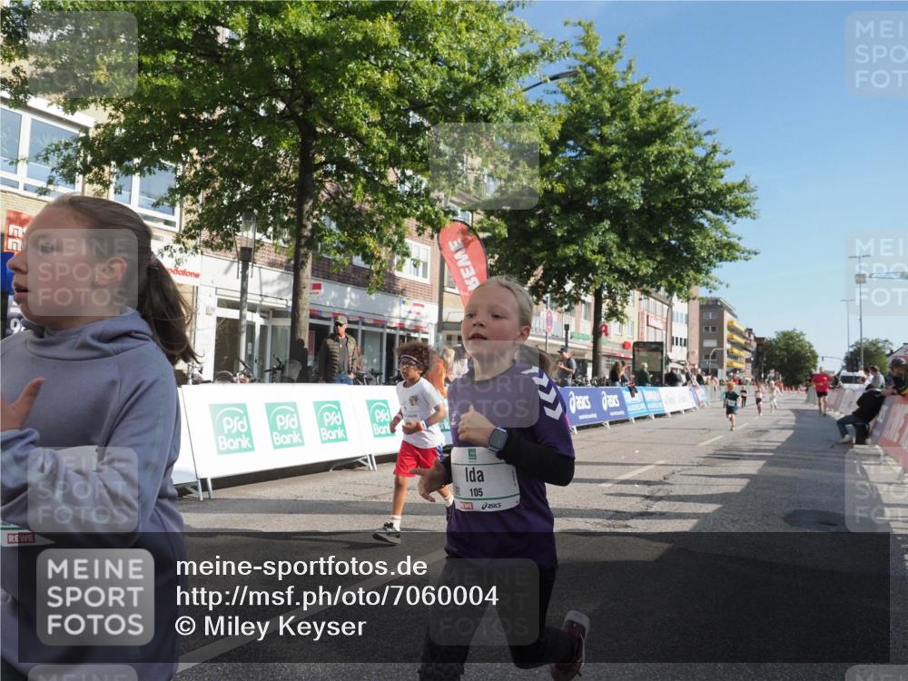 15.09.2024 - PSD Bank Halbmarathon Miley Keyser http://msf.ph/oto/7060004 15.09.2024 10:31:12 Ziel 24, 25, 39, 72, 104, 105, 126, 141, 160, 163, 191, 277, 287 meine-sportfotos.de